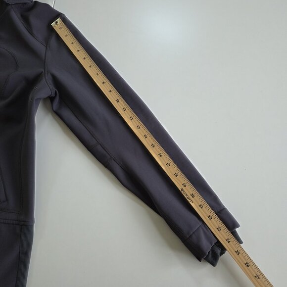 Lululemon Softshell Jacket Womens S/M Gray Zip LS Silverscent Hood Fleece Inside - Picture 6 of 16